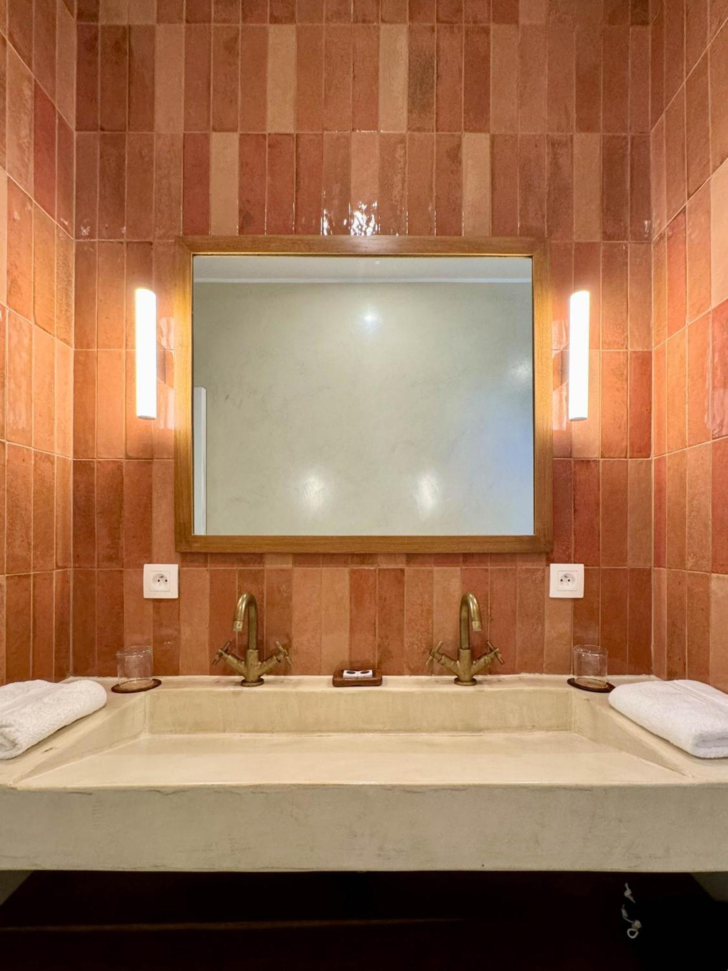 נוסי-בה Maison Ylang Dive Center מראה חיצוני תמונה